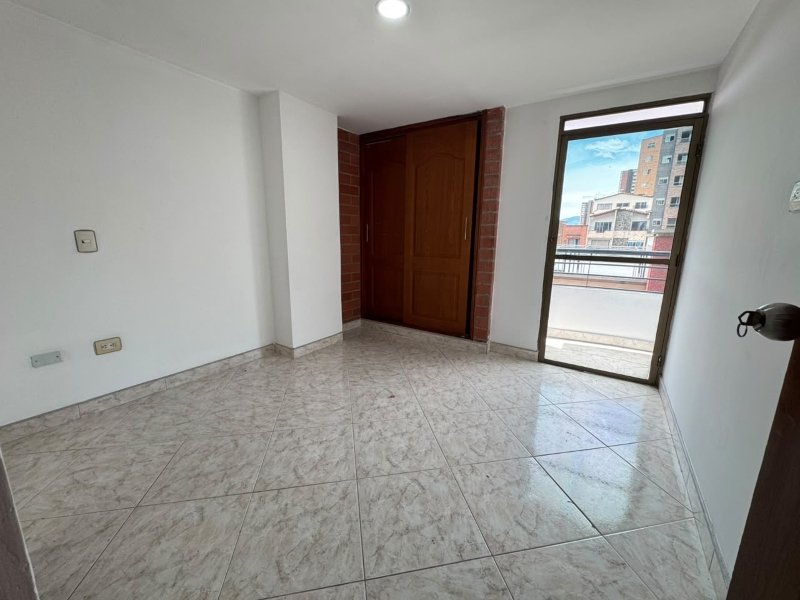Apartamento para el arriendo en Sabaneta el codigo es 2072 Foto 3