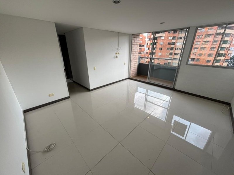 Apartamento para el arriendo en Sabaneta el codigo es 9796 Foto 3