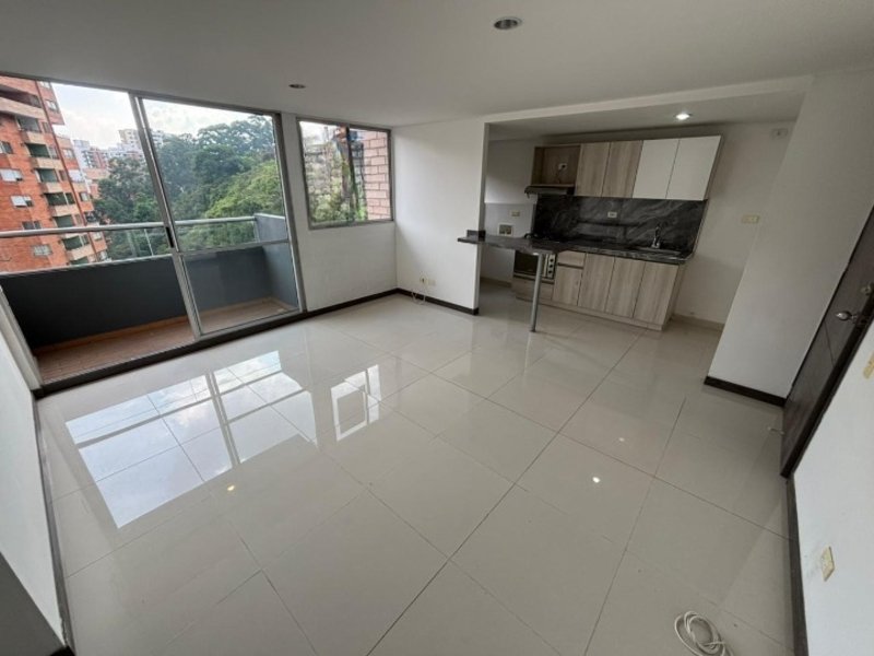 Apartamento para el arriendo en Sabaneta el codigo es 9796 Foto 4