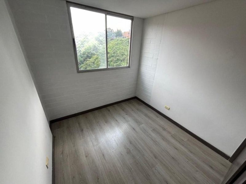 Apartamento para el arriendo en Sabaneta el codigo es 9796 Foto 7
