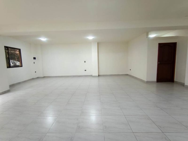 Local para el arriendo en Envigado el codigo es 15817 Foto 4