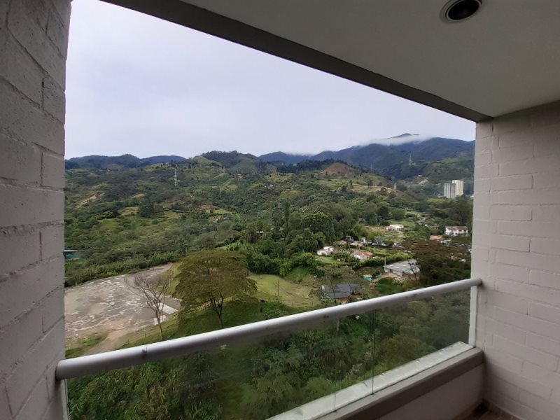 Apartamento para el arriendo en La Estrella el codigo es 9585 Foto 5