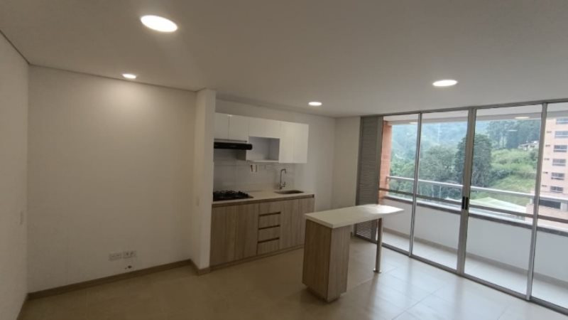 Apartamento para el arriendo en Sabaneta el codigo es 13977 Foto 2
