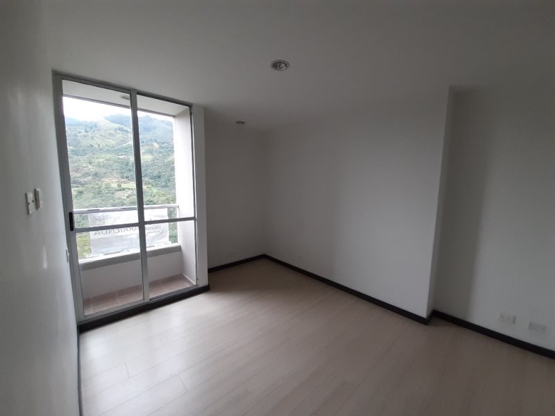 Apartamento para el arriendo en La Estrella el codigo es 9585 Foto 11