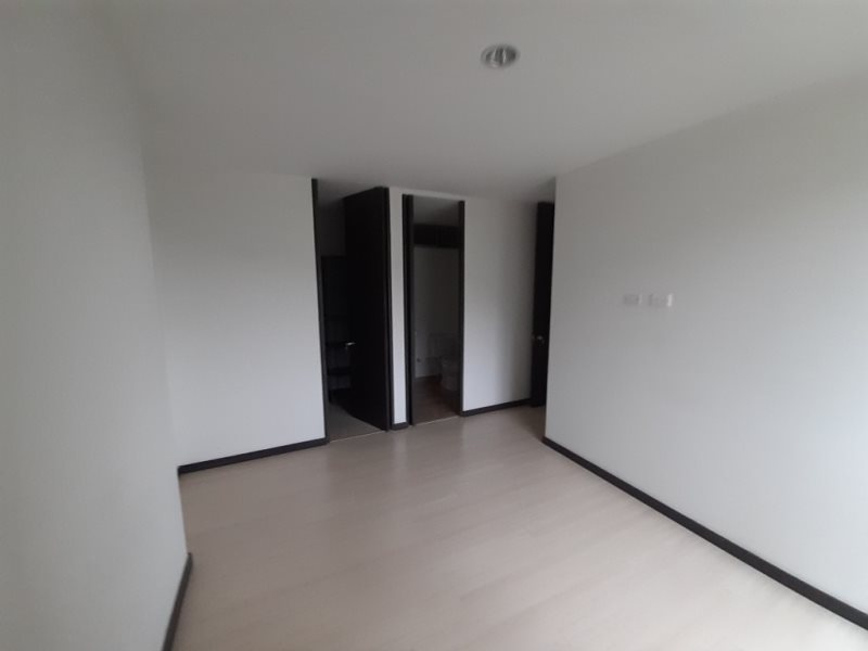 Apartamento para el arriendo en La Estrella el codigo es 9585 Foto 12