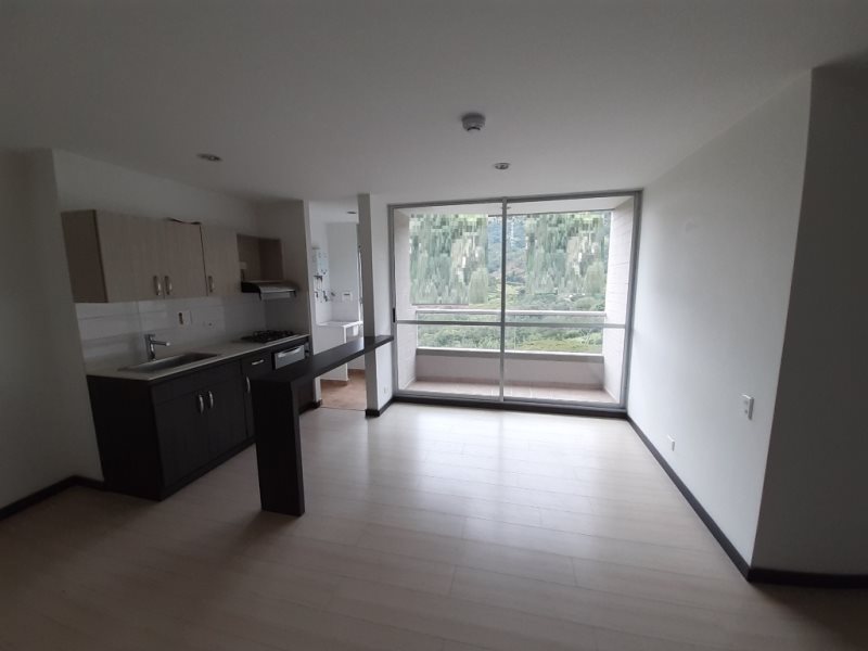 Apartamento para el arriendo en La Estrella el codigo es 9585 Foto 2