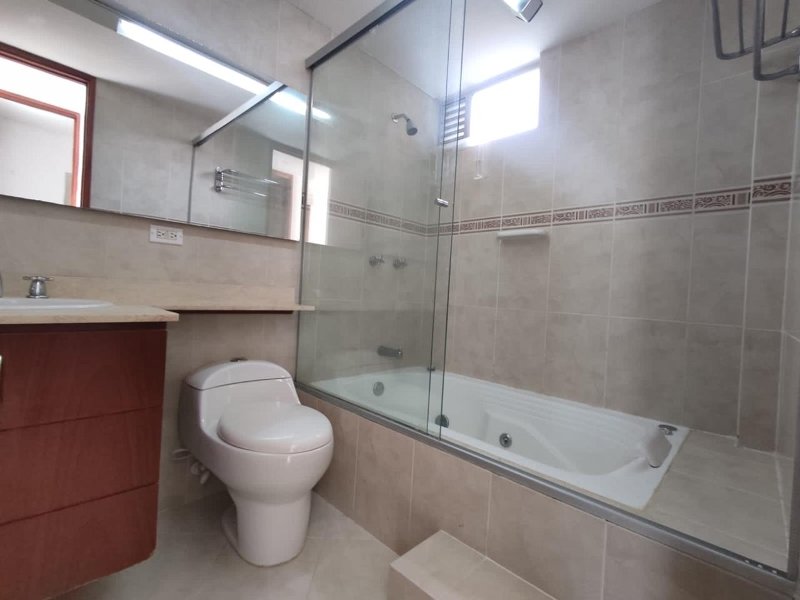 Apartamento para el arriendo en Medellín el codigo es 17260 Foto 13