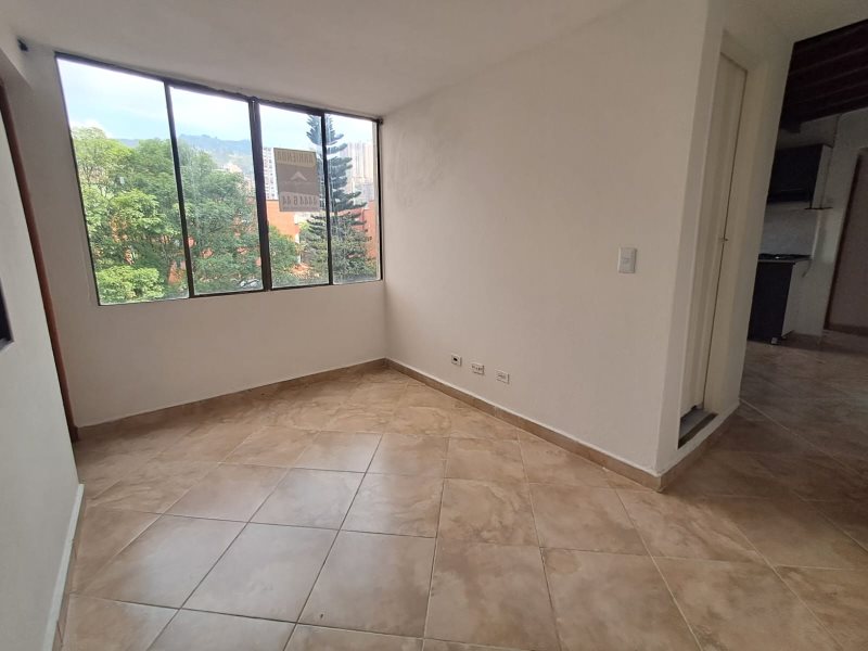 Apartamento para el arriendo en Sabaneta el codigo es 15699 Foto 4