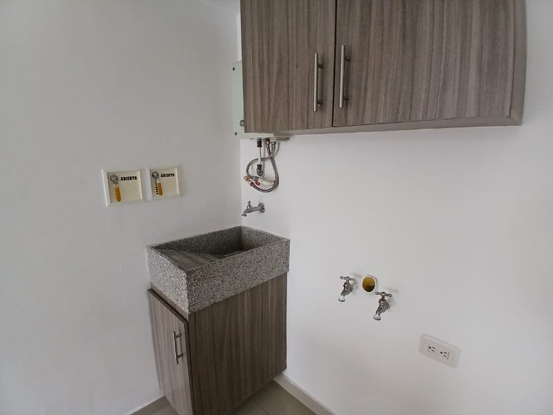 Apto-Loft para el arriendo en Medellín el codigo es 17896 Foto 9