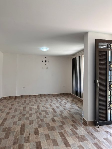 Casa para el arriendo en Caldas - Primavera el codigo es 17155 Foto 3