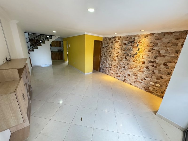 Apartamento para el arriendo en Itagüí el codigo es 17792 Foto 4