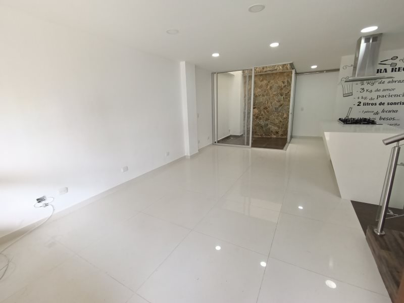 Casa para el arriendo en La Estrella el codigo es 17007 Foto 4