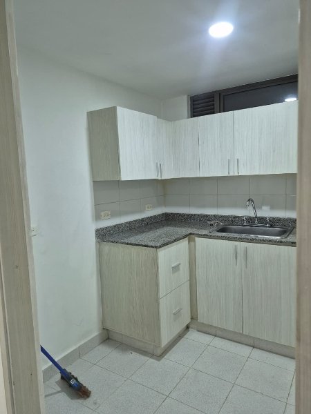 Apartamento para el arriendo en Envigado el codigo es 17778 Foto 2