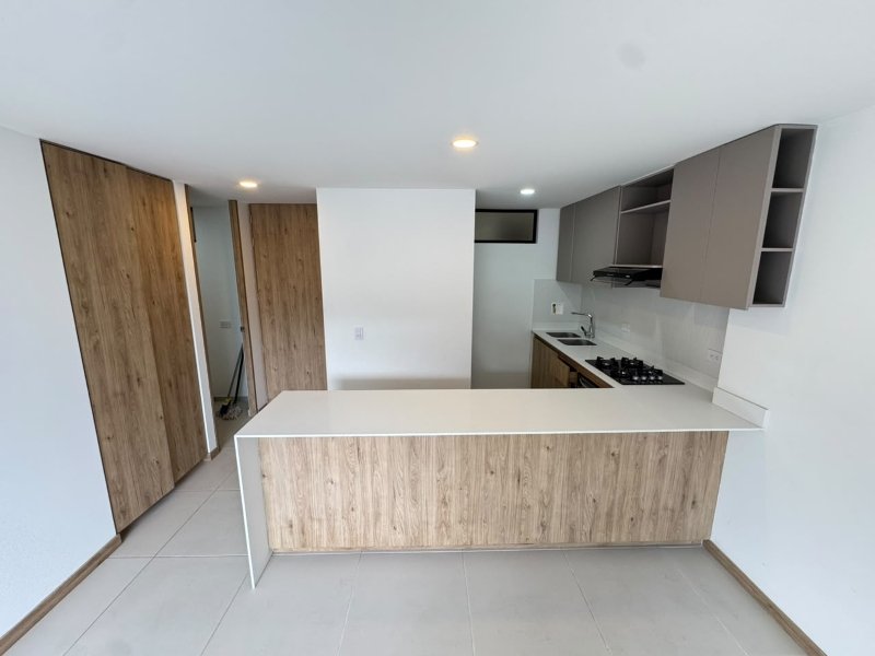apartamento-arriendo-loma-del-escobero-envigado