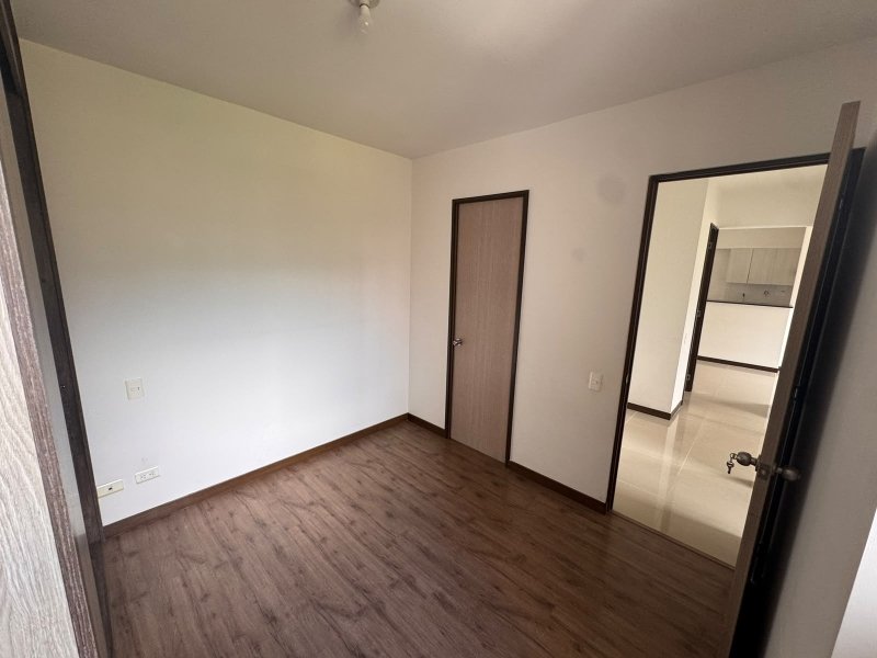 Apartamento para el arriendo en Sabaneta el codigo es 7250 Foto 9