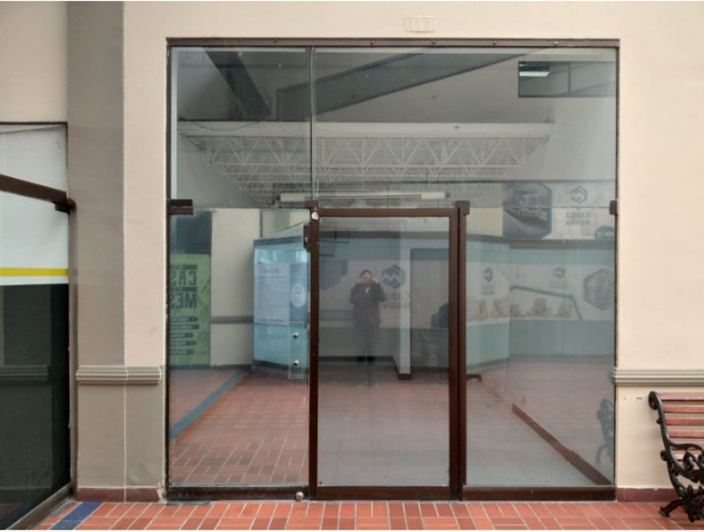 Oficina-Local para el arriendo en Itagüí el codigo es 17596 Foto 2