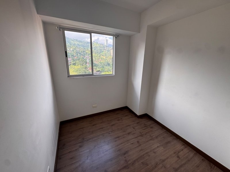 Apartamento para el arriendo en Sabaneta el codigo es 7250 Foto 12