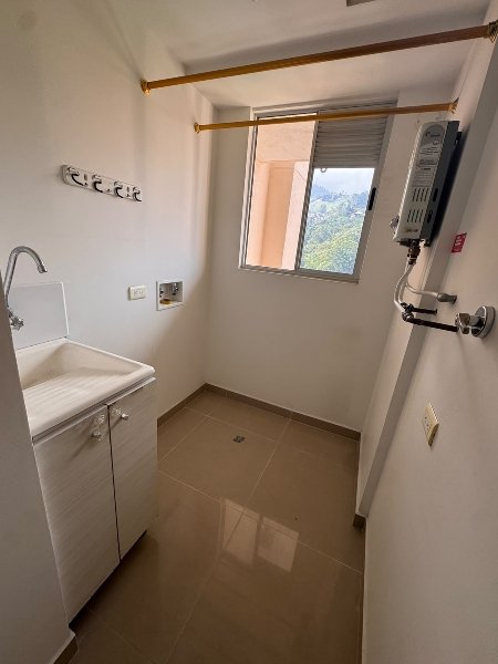Apartamento para el arriendo en Sabaneta el codigo es 7250 Foto 16