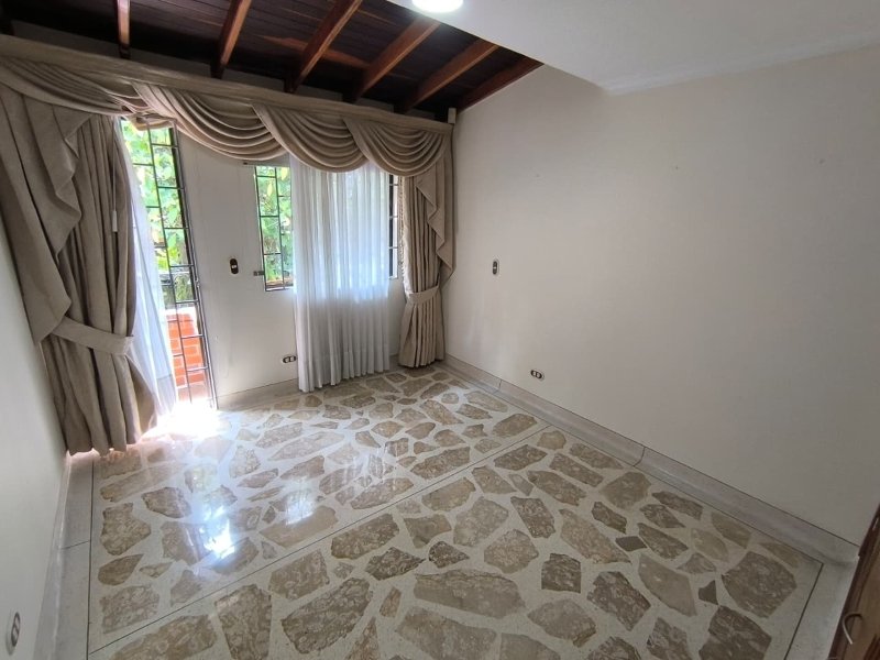 Casa para el arriendo en Sabaneta el codigo es 17998 Foto 3