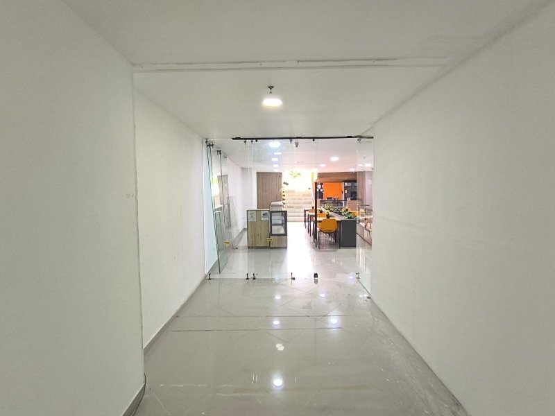 Local para el arriendo en Sabaneta el codigo es 17590 Foto 2