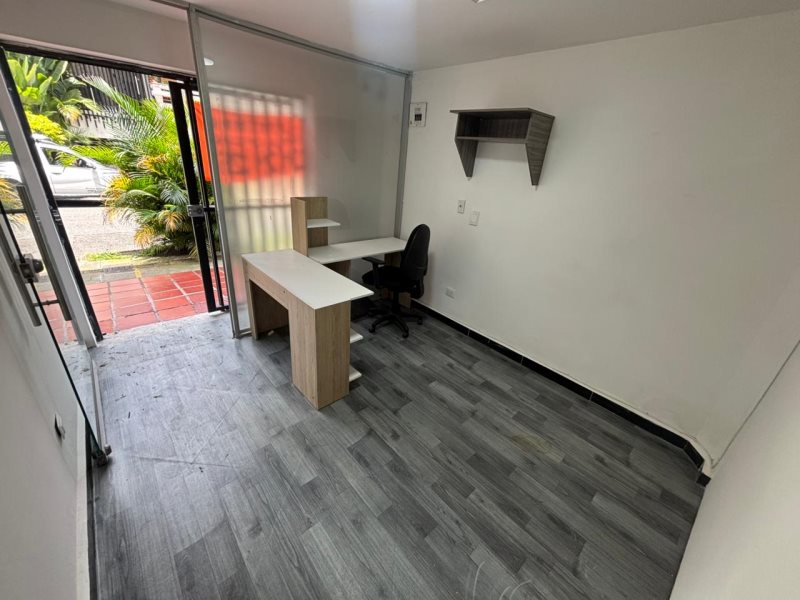 Oficina para el arriendo en Envigado el codigo es 17067 Foto 4