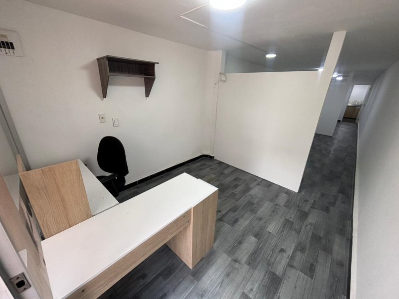 Oficina para el arriendo en Envigado el codigo es 17067 Foto 3