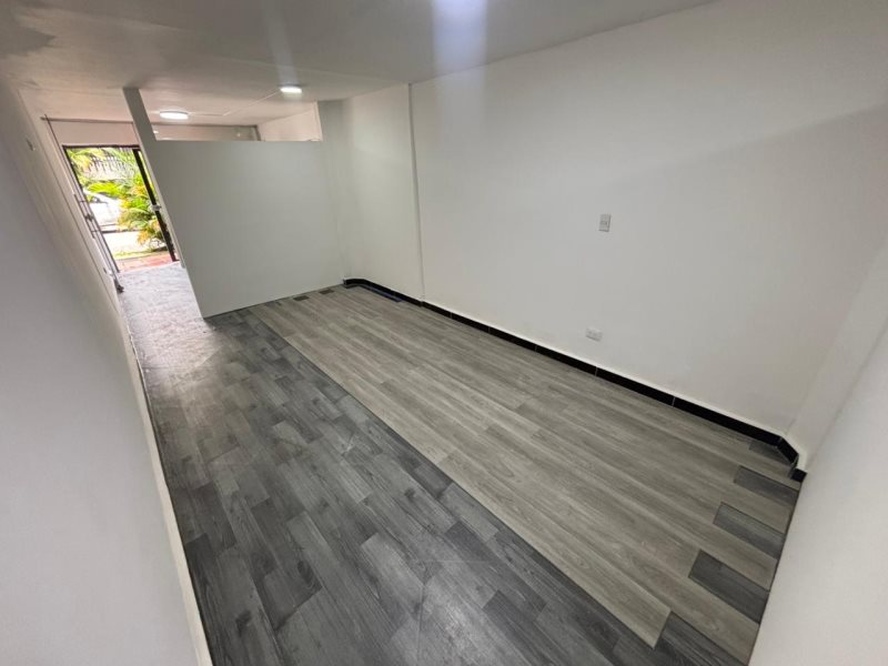 Oficina para el arriendo en Envigado el codigo es 17067 Foto 6