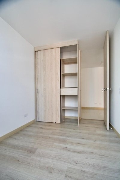 Apartamento para el arriendo en Sabaneta el codigo es 17996 Foto 8
