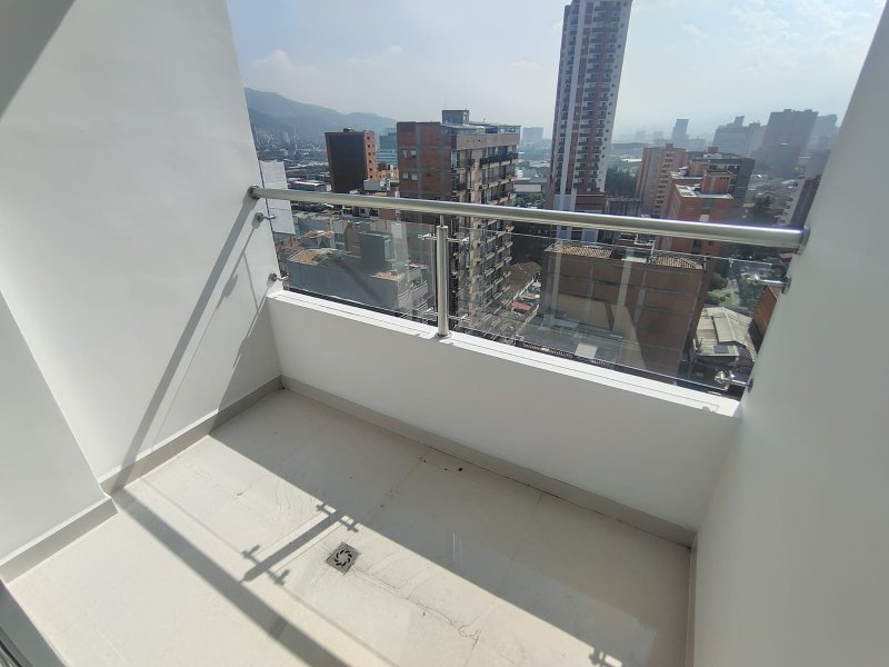 Apartamento para el arriendo en Sabaneta el codigo es 17682 Foto 3