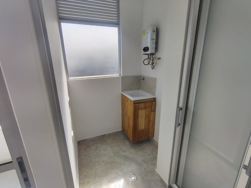 Apartamento para el arriendo en Sabaneta el codigo es 17682 Foto 8