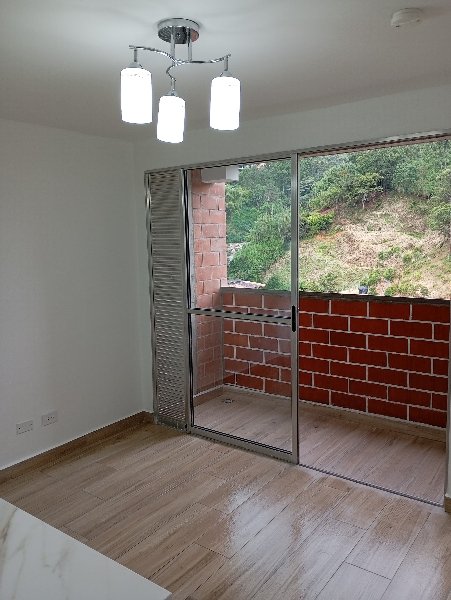 Apartamento para el arriendo en Sabaneta el codigo es 17264 Foto 2