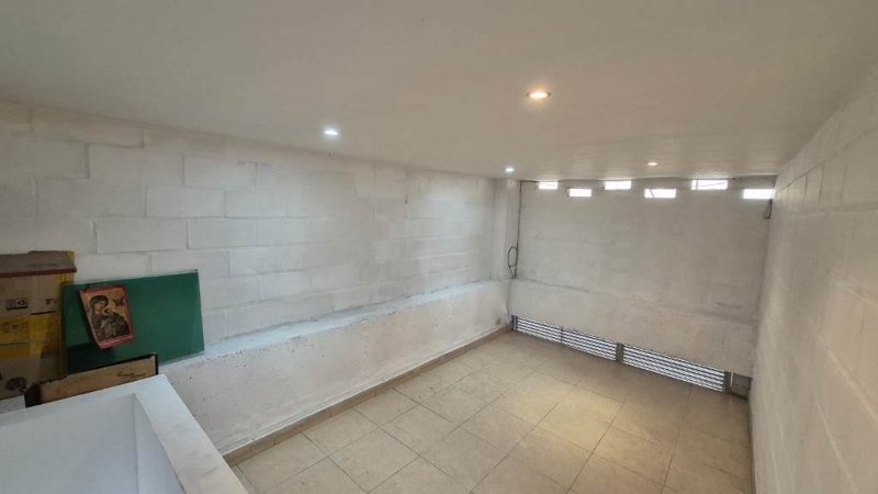 Local para el arriendo en Itagüí el codigo es 11885 Foto 2