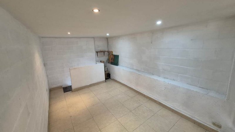 Local para el arriendo en Itagüí el codigo es 11885 Foto 3