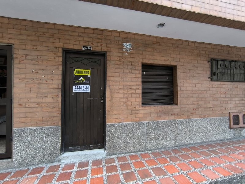Local para el arriendo en Sabaneta el codigo es 18079 Foto 4