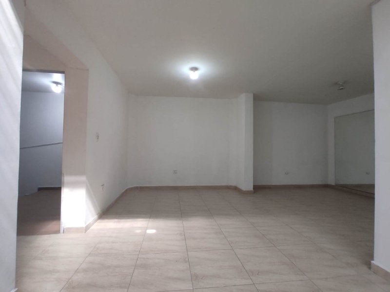 Local para el arriendo en Envigado el codigo es 17359 Foto 4