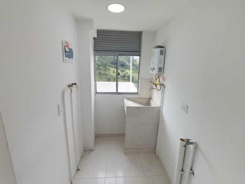 Apartamento para el arriendo en La Estrella el codigo es 17008 Foto 14