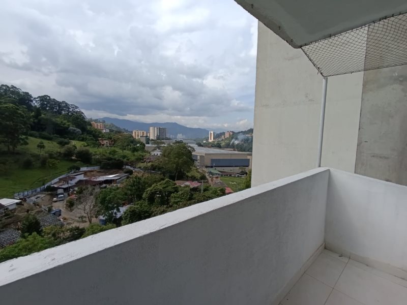 Apartamento para el arriendo en La Estrella el codigo es 17008 Foto 7