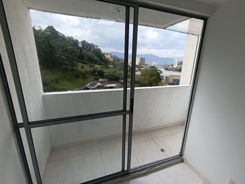 Apartamento para el arriendo en La Estrella el codigo es 17008 Foto 6