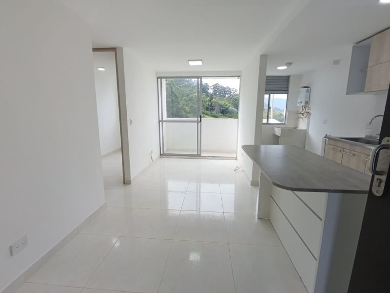 Apartamento para el arriendo en La Estrella el codigo es 17008 Foto 4