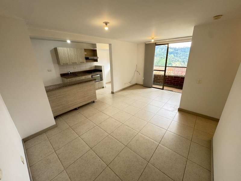 Apartamento para el arriendo en Sabaneta el codigo es 7646 Foto 4