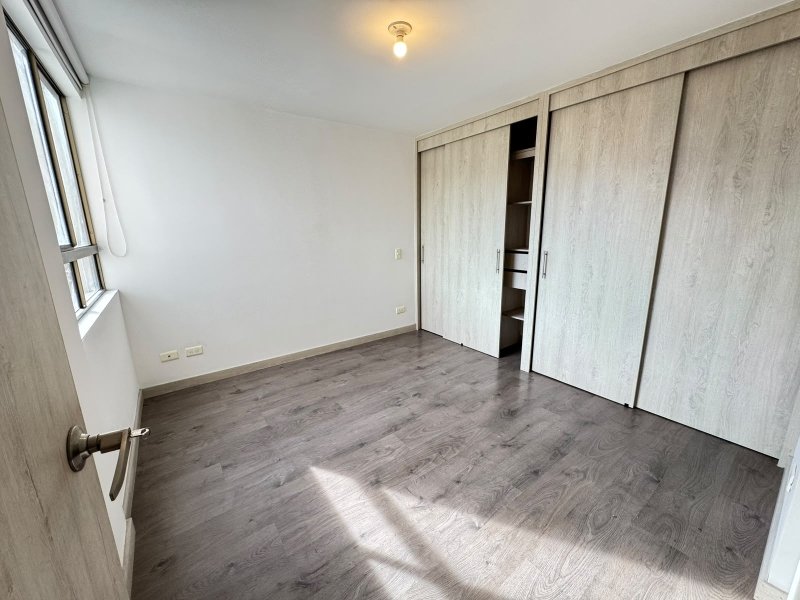 Apartamento para el arriendo en Sabaneta el codigo es 7646 Foto 7