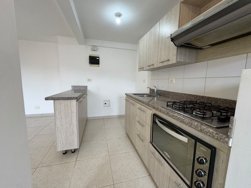 Apartamento para el arriendo en Sabaneta el codigo es 7646 Foto 2
