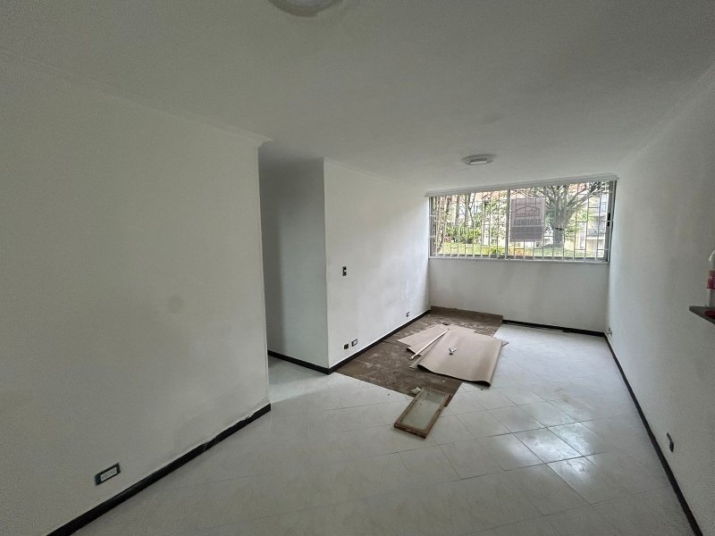 Apartamento para el arriendo en Sabaneta el codigo es 1265 Foto 3