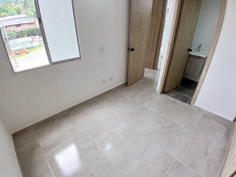 Apartamento para el arriendo en Caldas el codigo es 17690 Foto 7