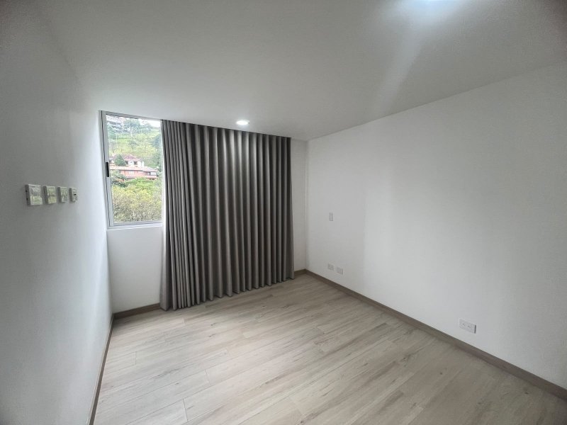 Apartamento para el arriendo en Sabaneta el codigo es 17735 Foto 6