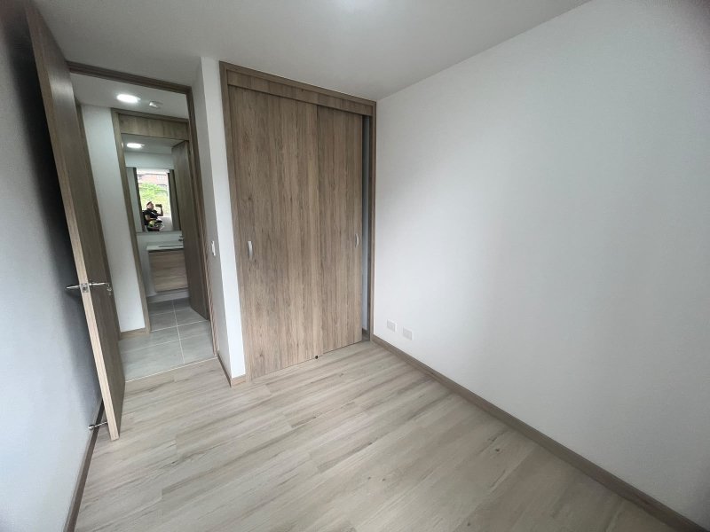 Apartamento para el arriendo en Sabaneta el codigo es 17735 Foto 8