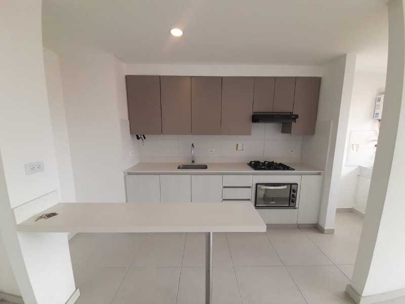 Apartamento para el arriendo en Sabaneta el codigo es 17267 Foto 2