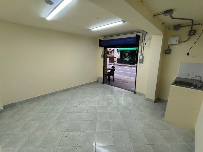 Local para el arriendo en Sabaneta el codigo es 1120 Foto 3