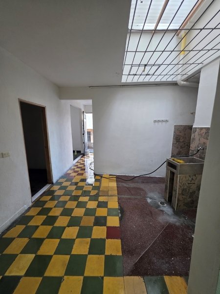 Casa para el arriendo en Medellín - Aranjuez el codigo es 14232 Foto 7
