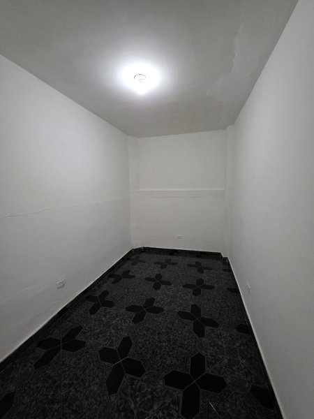 Casa para el arriendo en Medellín - Aranjuez el codigo es 14232 Foto 3